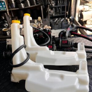 Reserva de agua nuevo de Nissan terrano modelo 97 al 2000