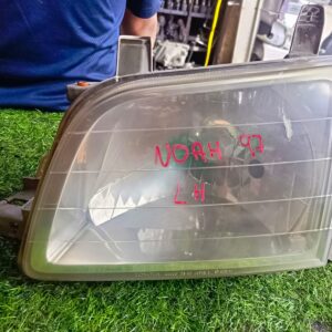 Farol de toyota Noah 97 izquierdo