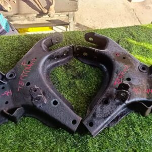 Bandeja de Suspensiòn de Nissan Terrano 1990-1994