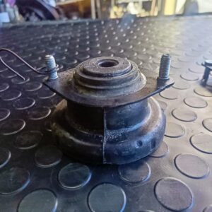 SOPORTE DE AMORTIGUADOR DE TOYOTA STARLET