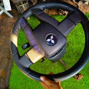 Volante de mitsubishi Endeavor 2003