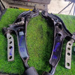 Bandeja de Nissan Liberti, Presage